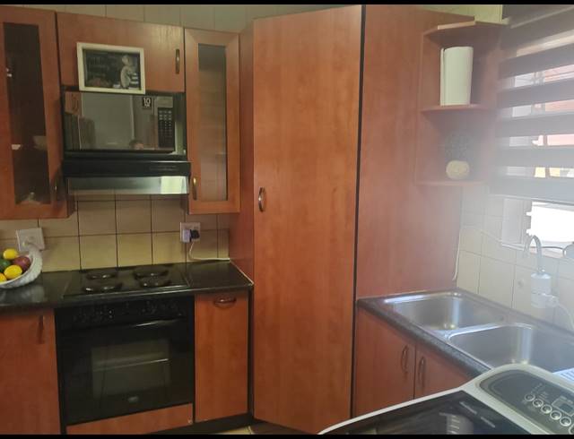 2 BEDROOM TOWNHOUSE TO LET IN DALPARK EXT 11